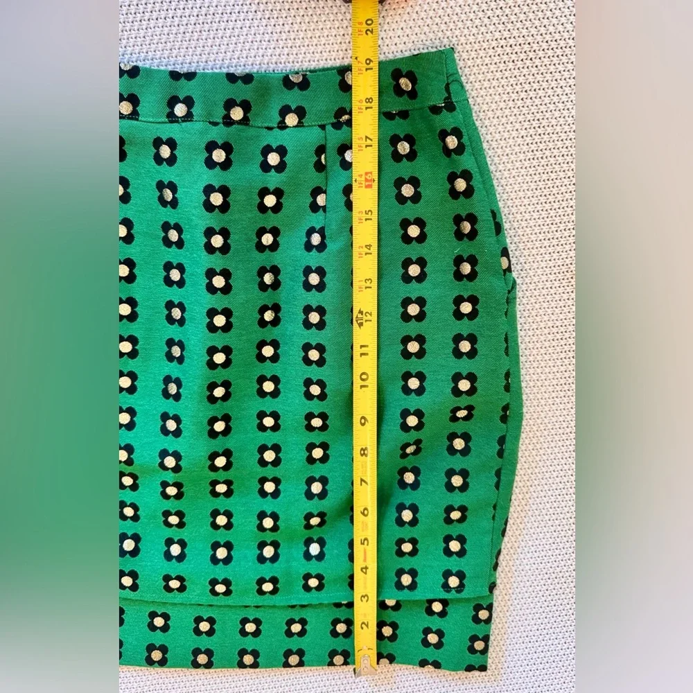 ANTHROPOLOGIE + HD in Paris Green & Gold Patterned Mini Skirt